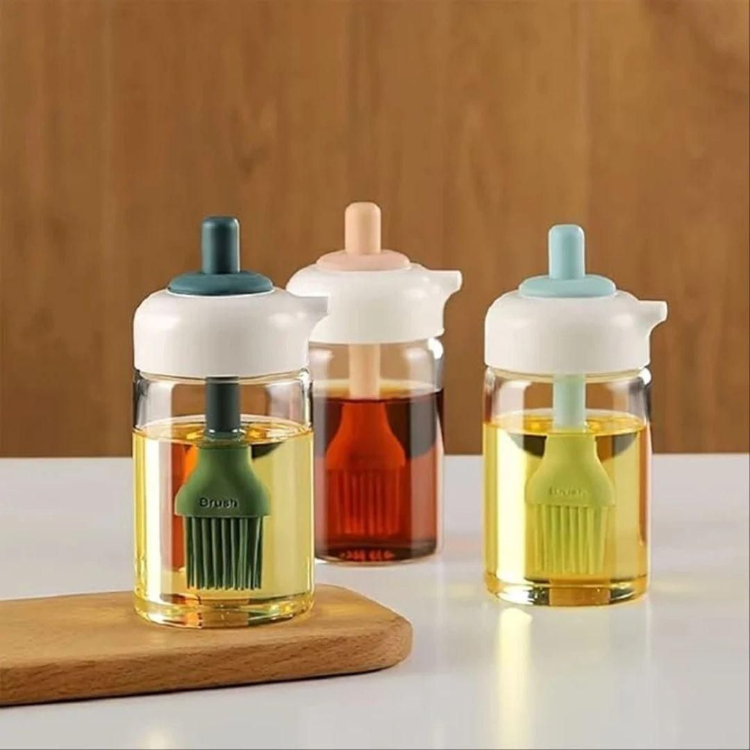 250 ml - 2 in 1 Oil Dispenser Condiment Jar With Silicone Brush - Press Control 2 in 1 Oil Bottle Dispenser Glass Oil Bottle for Kitchen Cooking